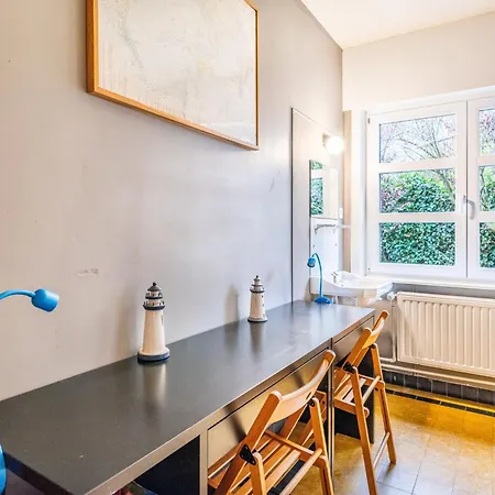 In With Terrace & Garden, Cleaning Included *